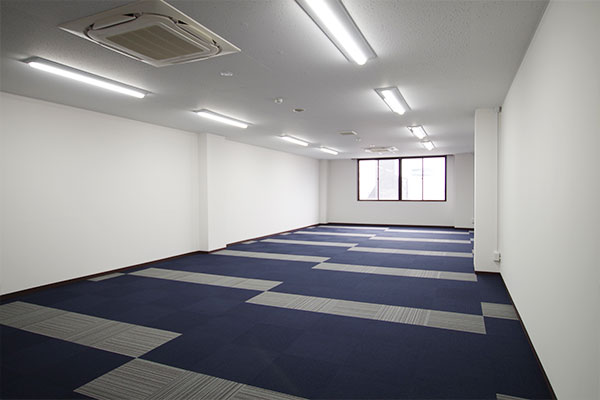 亀井興産　4F B室