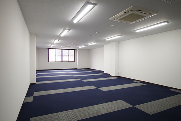 亀井興産　4F B室